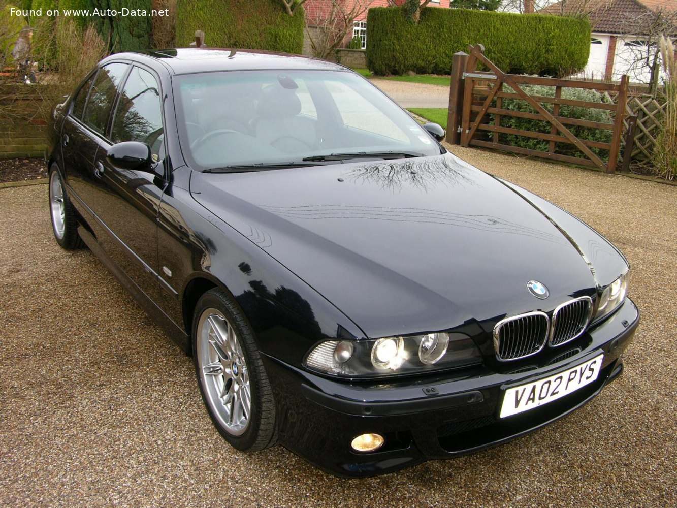 2000 BMW M5
