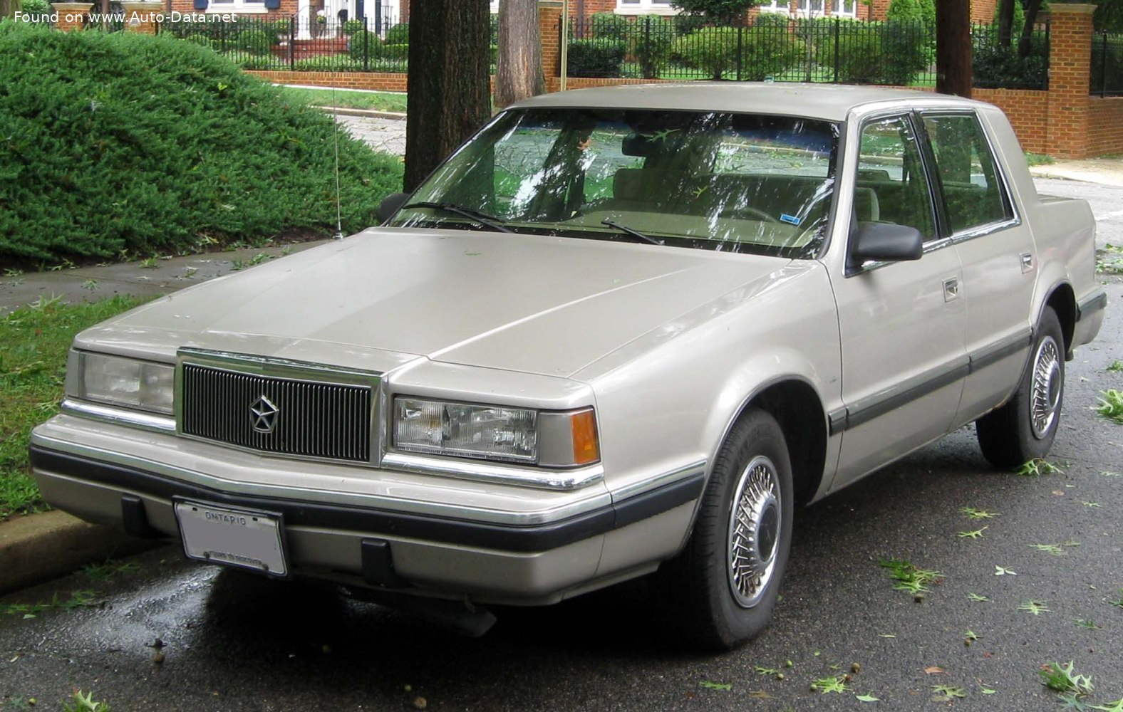 Chrysler Dynasty 1992