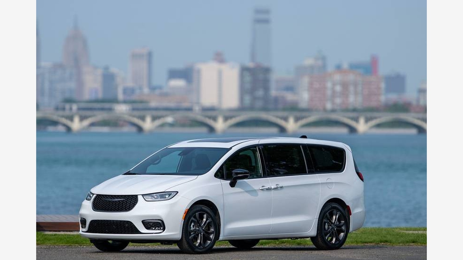 Chrysler Pacifica 2026