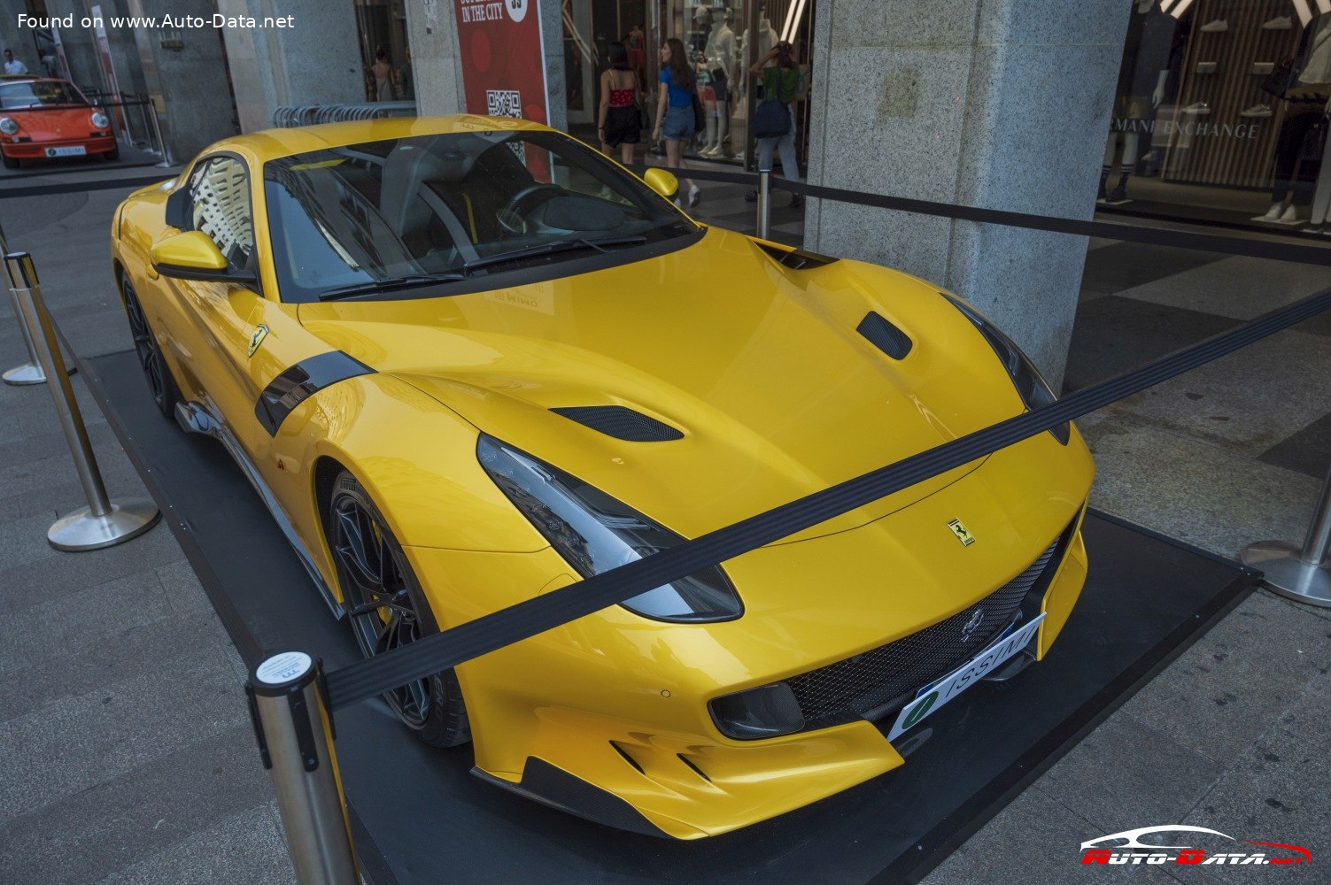 2015 Ferrari F12