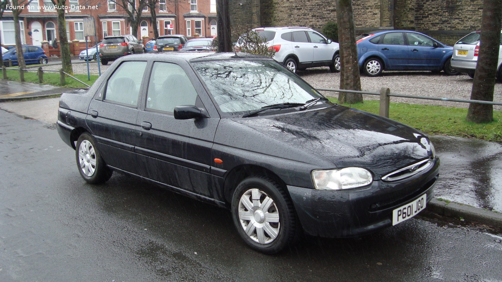 2000 Ford Escort