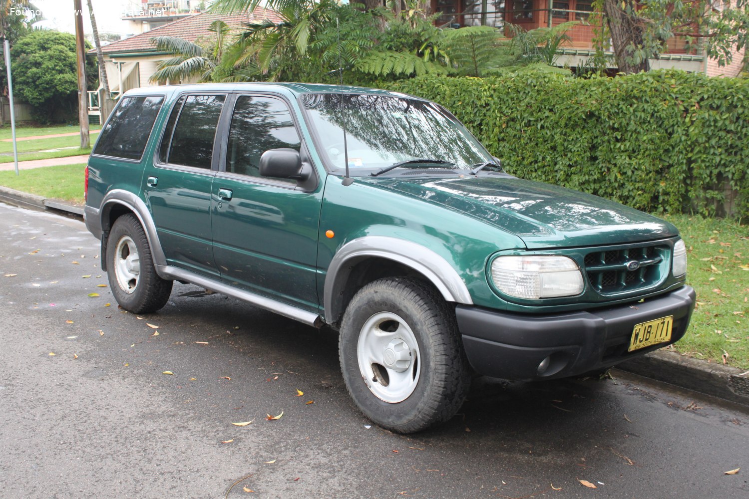 2000 Ford Explorer