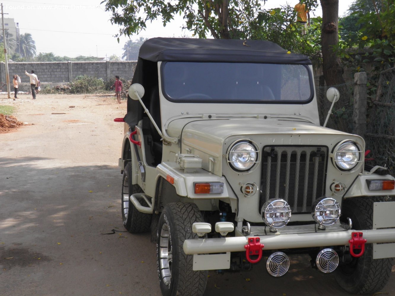 Mahindra CJ 3 1992