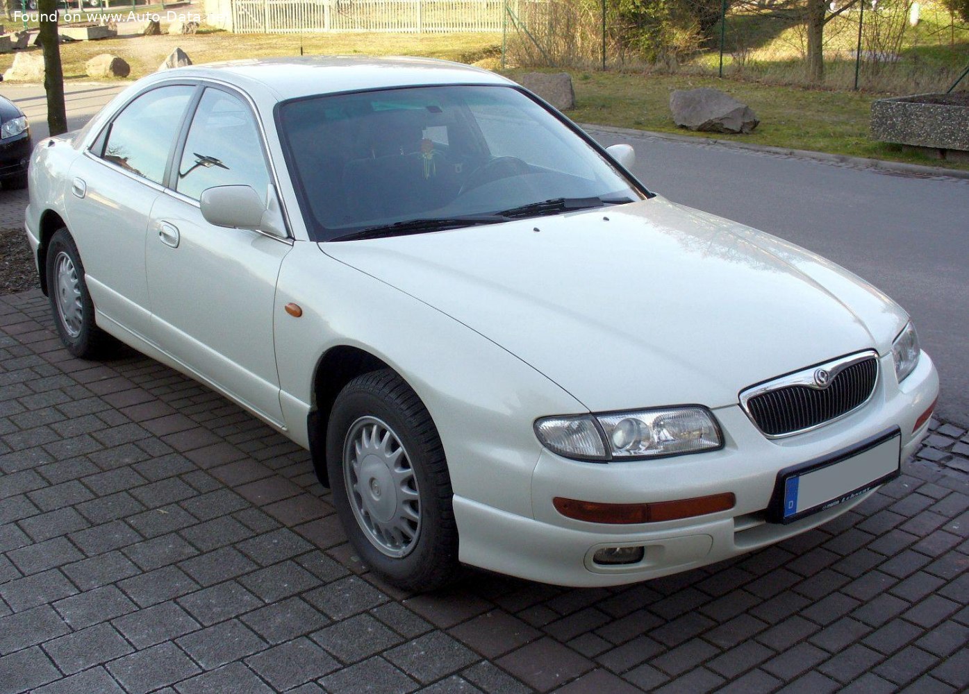 2000 Mazda Xedos 9