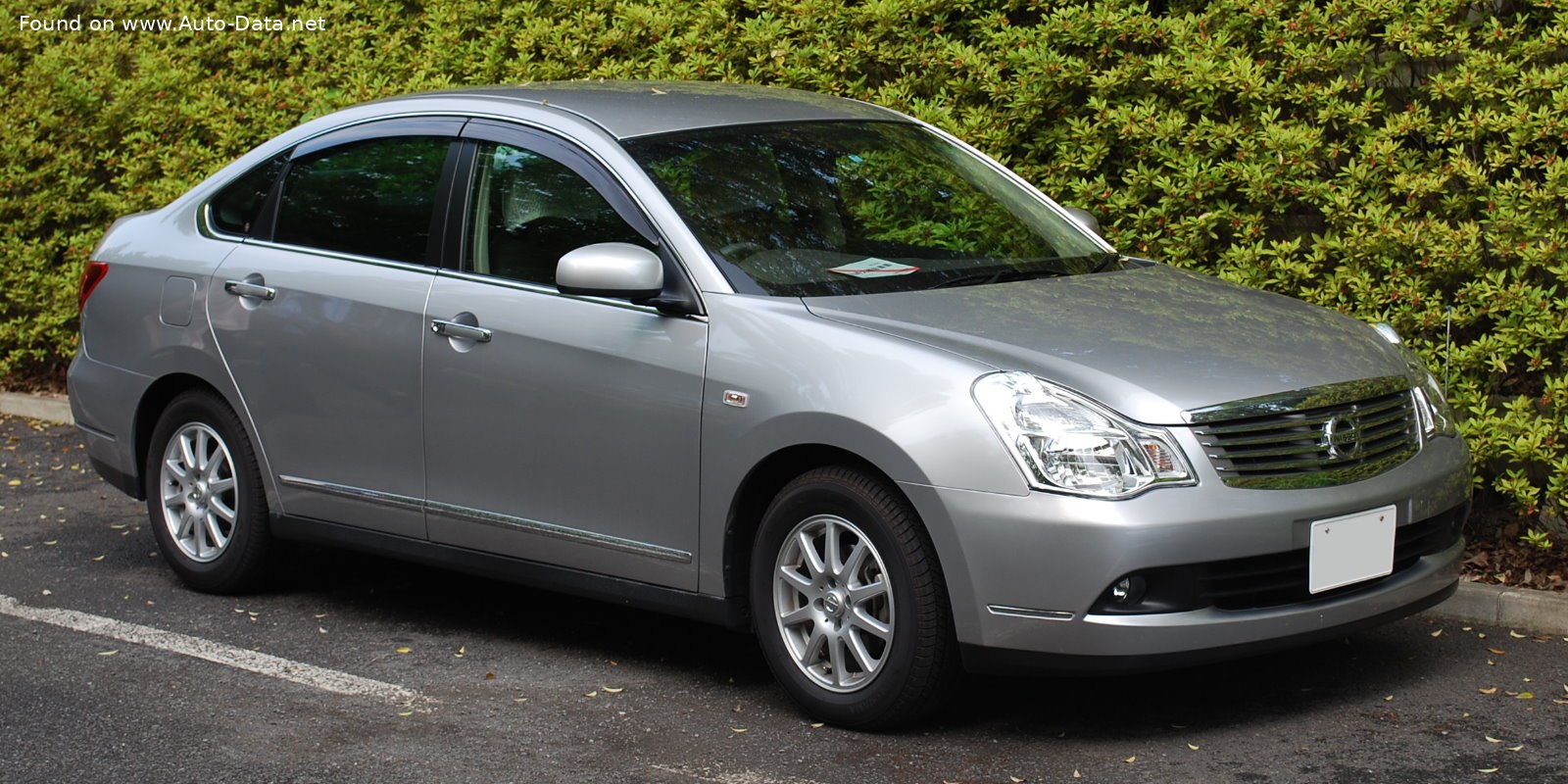 Nissan Bluebird 2012