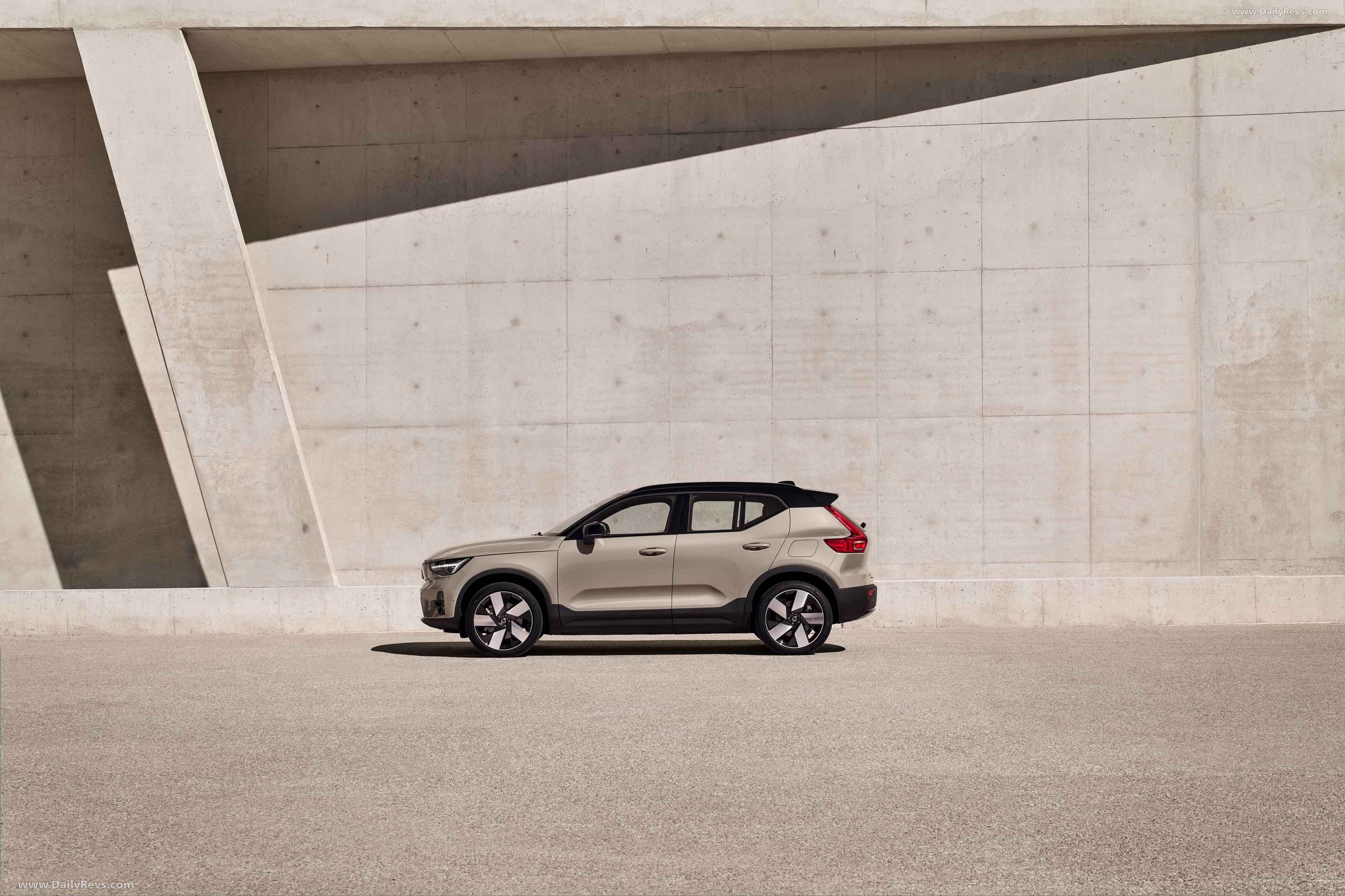 Volvo EX40 2026